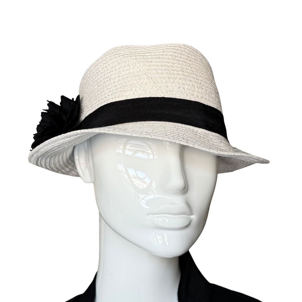 White House Black Market White Fedora With Flower One Size